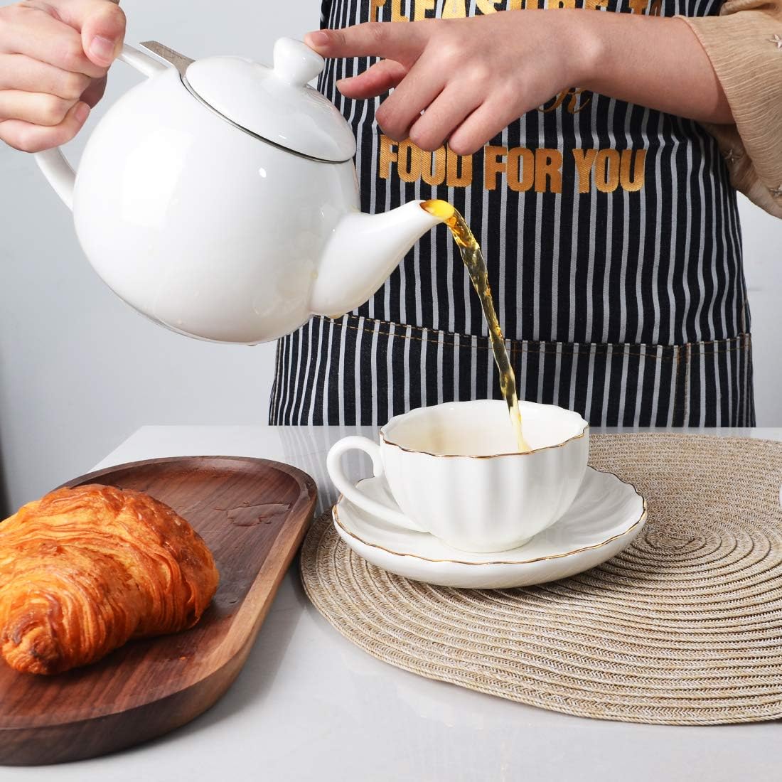 Sweejar Ceramic Tea Pots,30OZ Porcelain Teapot with Infuser(White)