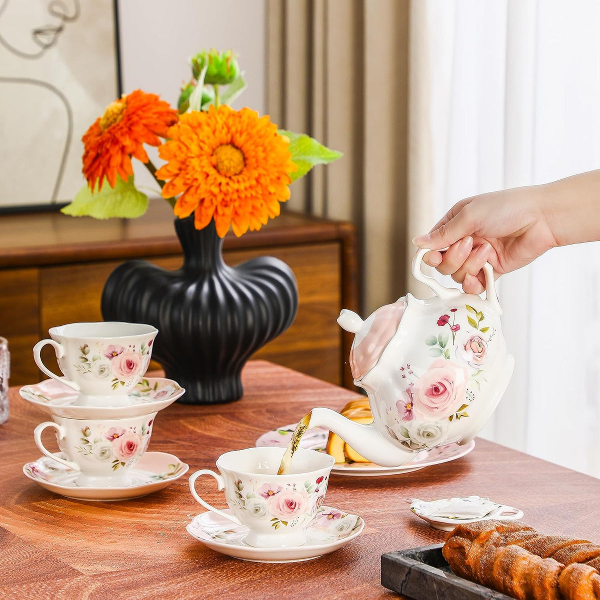 27oz Porcelain Rose Floral Teapot, Classic Tea Gift